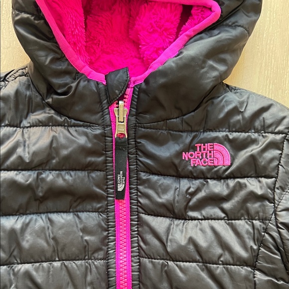 The North Face Black Jacket with Pink Trim - REVERSIBLE MOSS BUD - 3T - Picture 2 of 11